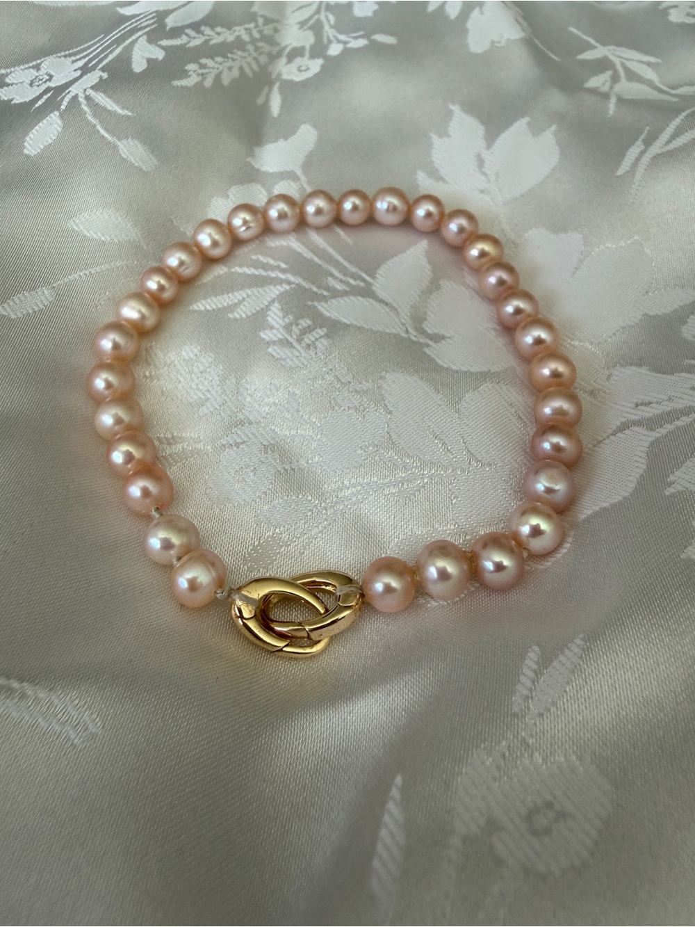 Pink Pearl Bracelet with Gold Clasp - Elegant Women's Jewelry